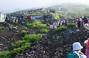 Fuji-Climbing-Tour-Ascent3