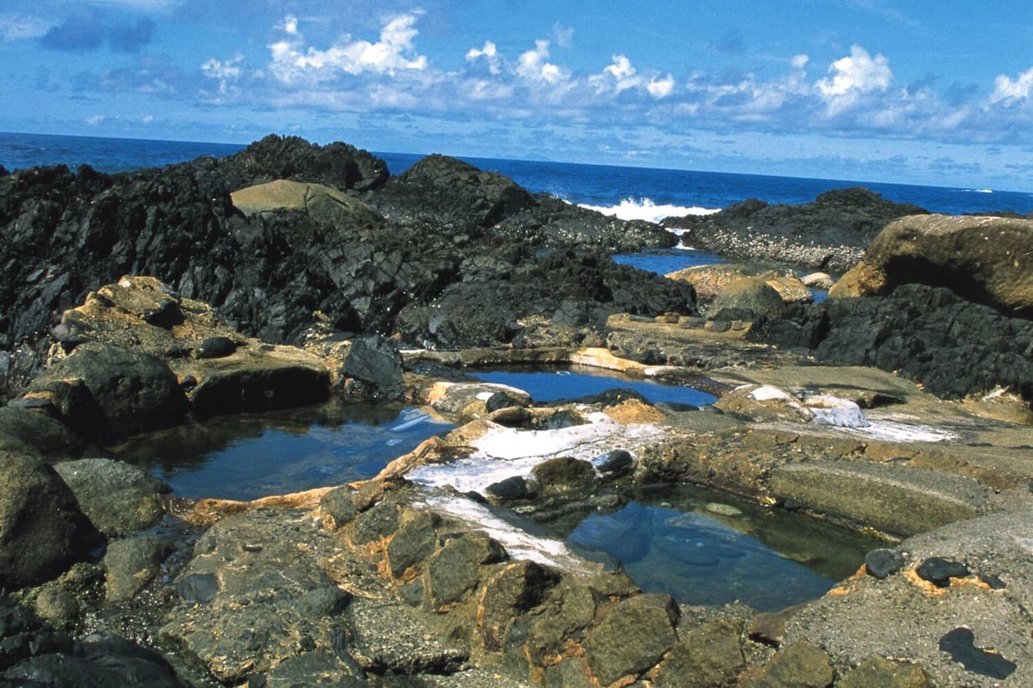 Yakushima_seaside_onsen_Kyushu